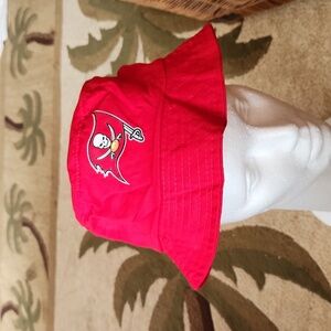 NWOT! Tampa Bay pics hat